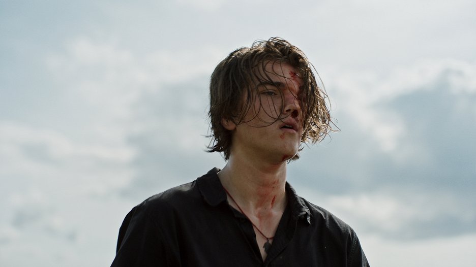 Brutálne teplo
(2023)